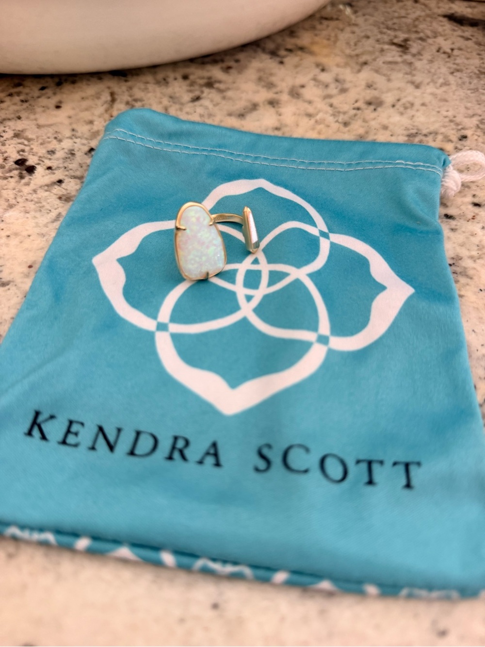 Kendra Scott ring - Picture 2 of 2